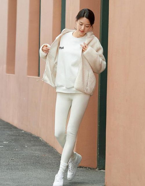 卫宓 李显 冬儿穿越小说在线阅读全本